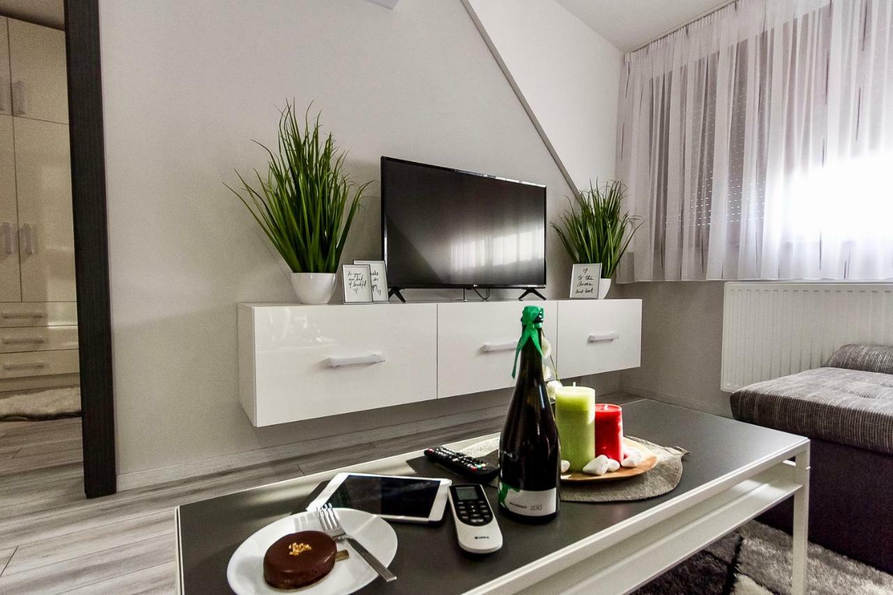 Grey Suites Печ Экстерьер фото